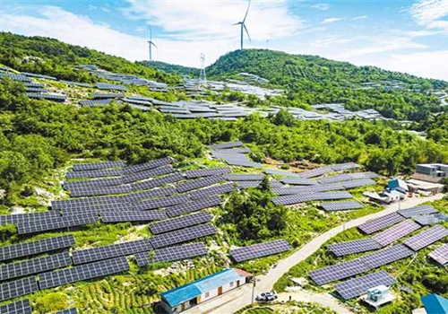 Studie om elektrisk prestandaförlust för seriefotovoltaiska moduler med inkonsekventa lutningsvin...